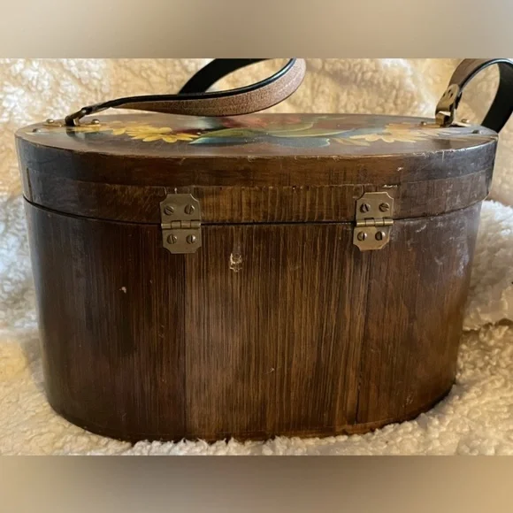 Vintage Wooden Bag with Floral Art - Hinged Case with Shoulder Strap - Picture 5 of 8